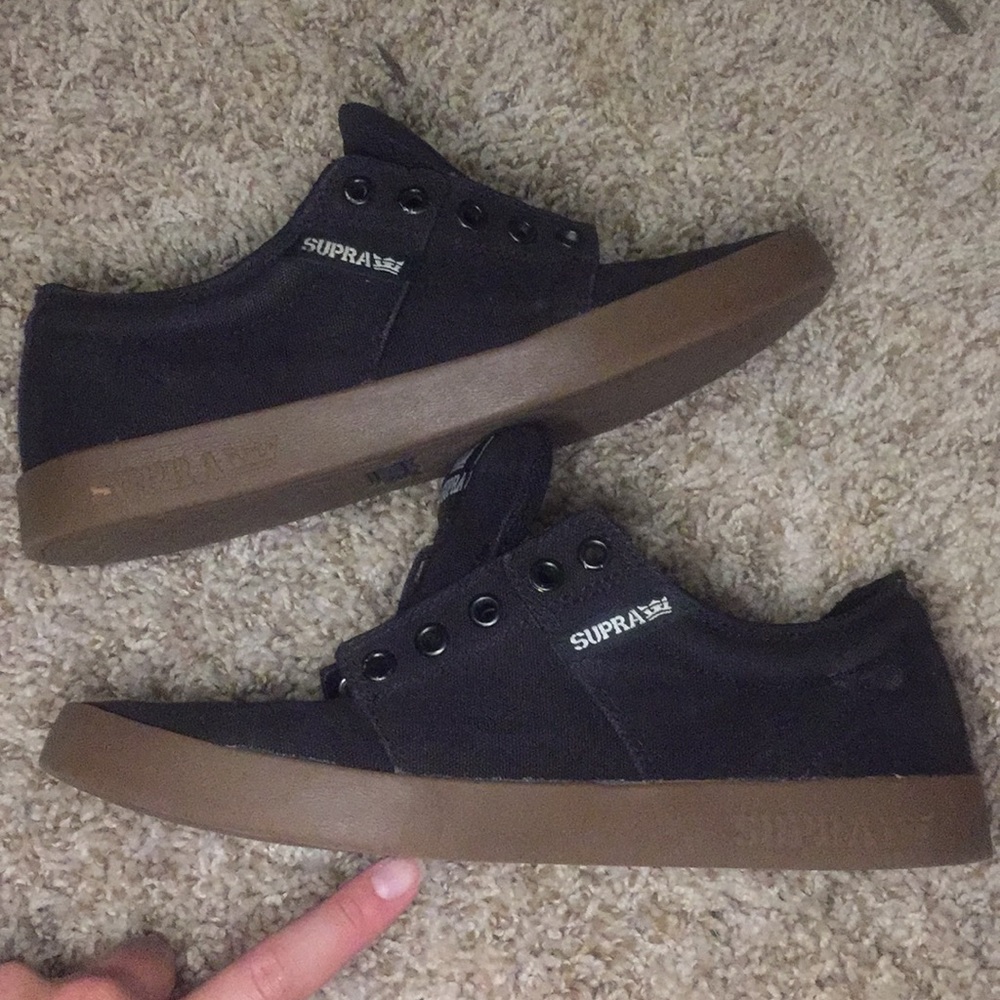 Men’s Supra low tops